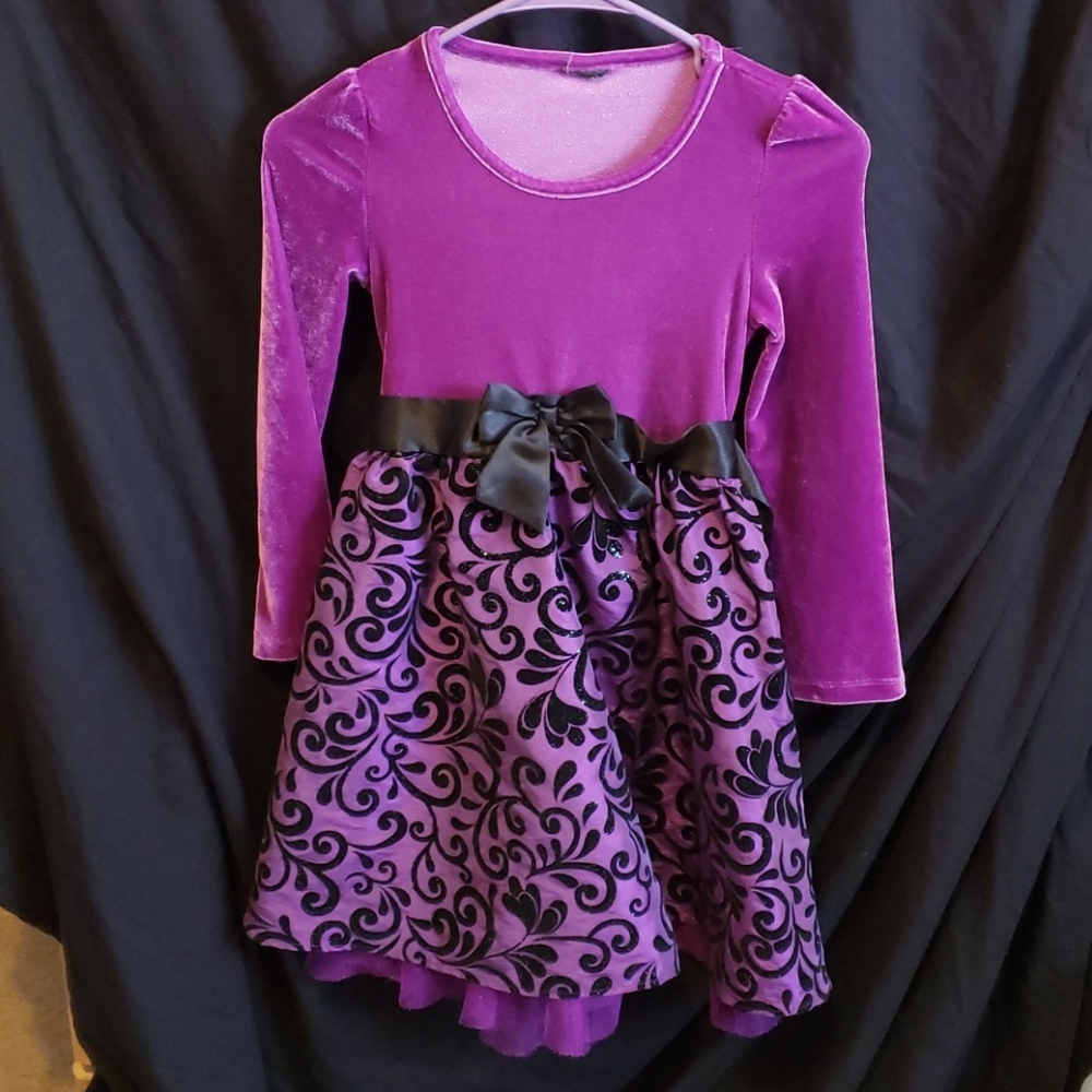 Beautiful long sleeved dress